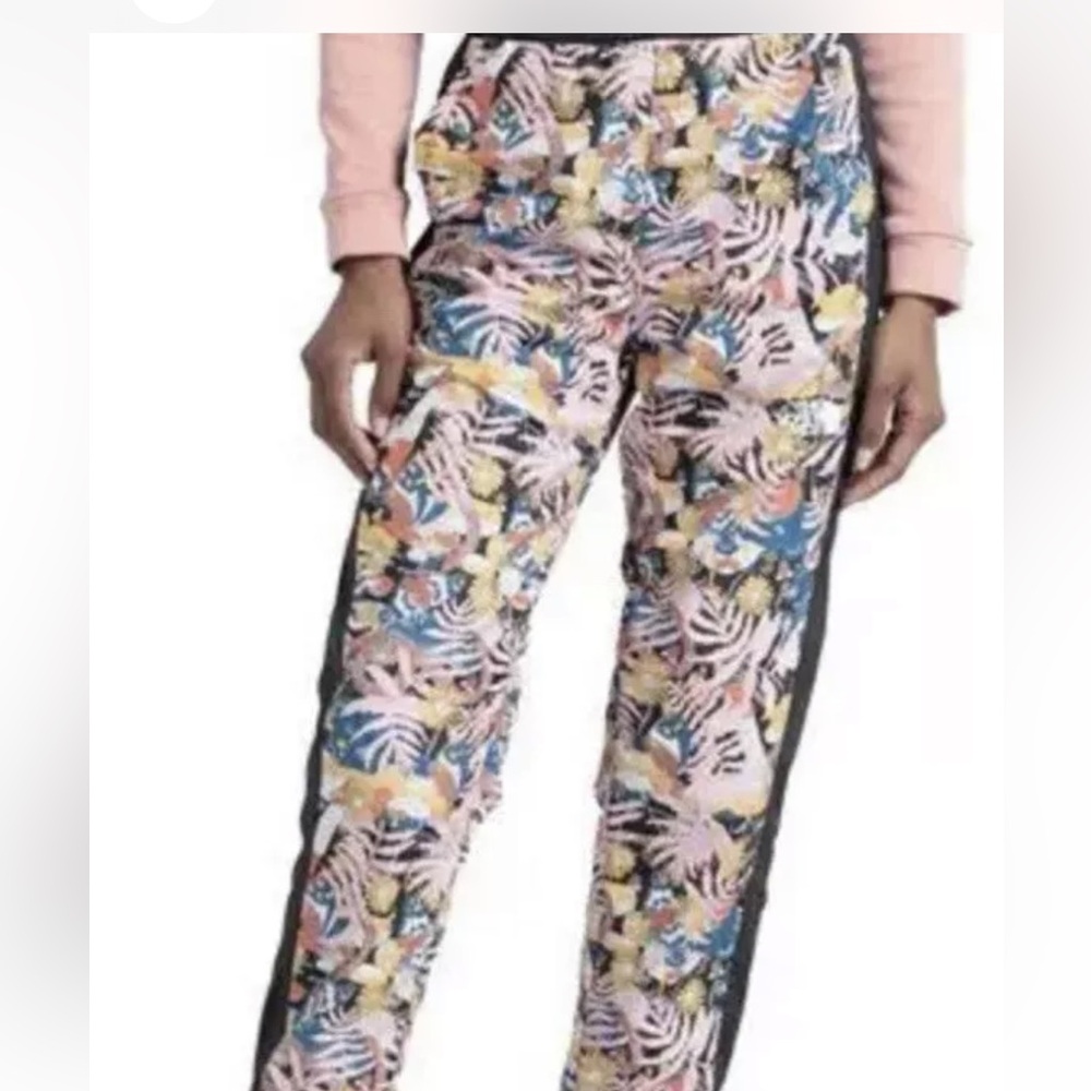 NWT North Face Women’s Pants, Size L Hydrenaline Windfall Pants Lined Floral